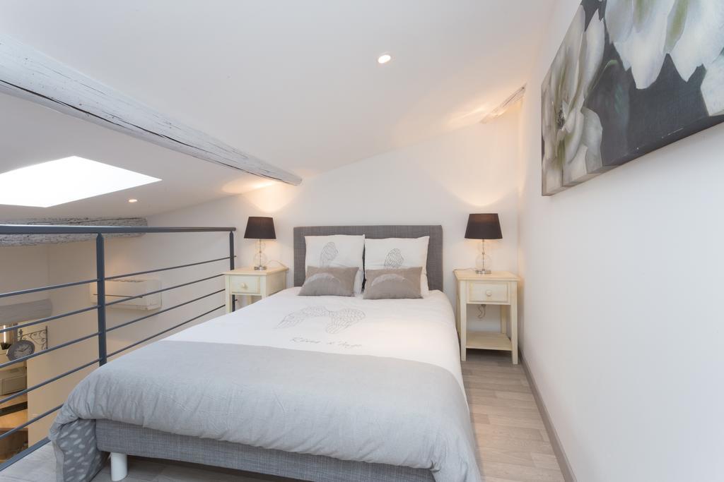 Grand Studio Republique Apartment L'Isle-sur-la-Sorgue Ngoại thất bức ảnh
